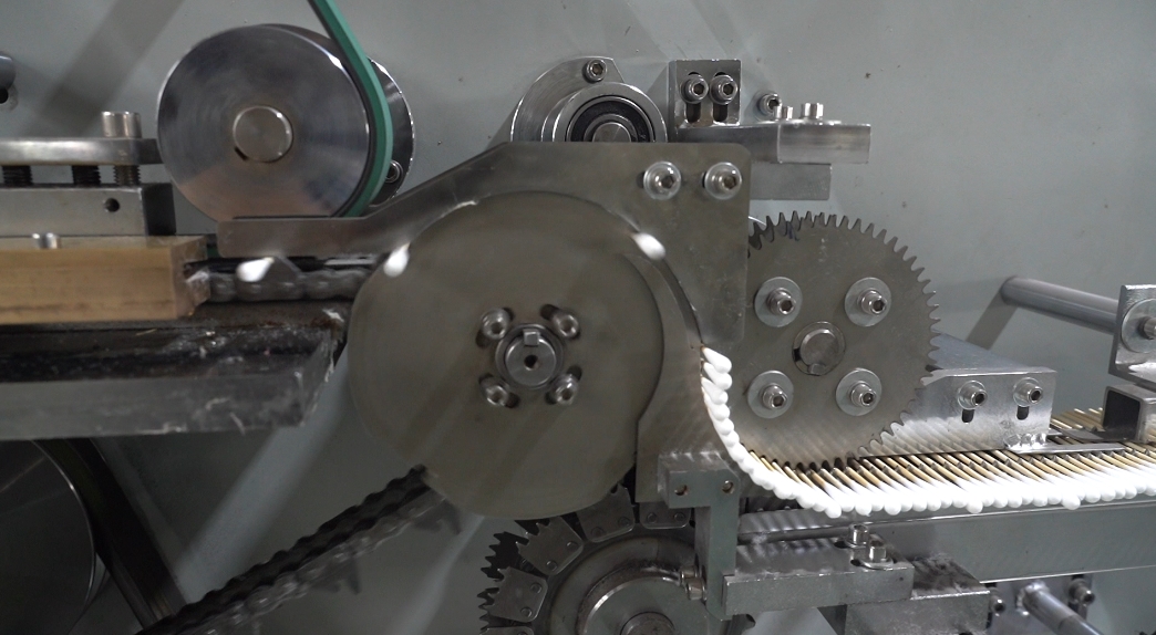 棉簽機——醫(yī)用棉簽生產(chǎn)的智能引擎